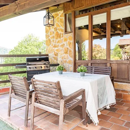 بيت للعطل La Casina Del Llugar *